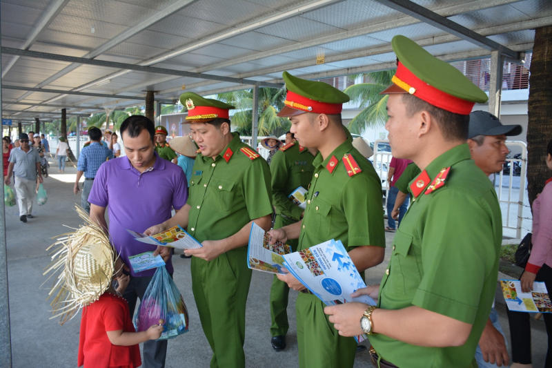 Mức phạt đối với chủ nhãn hàng và đơn vị thuê phát tờ rơi