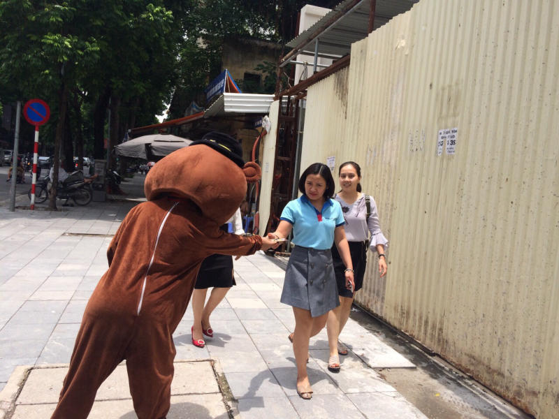 Phát tờ rơi có bị phạt không? Quy định và mức phạt mới nhất